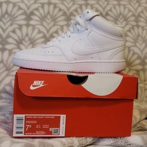 Nike Court vision mid